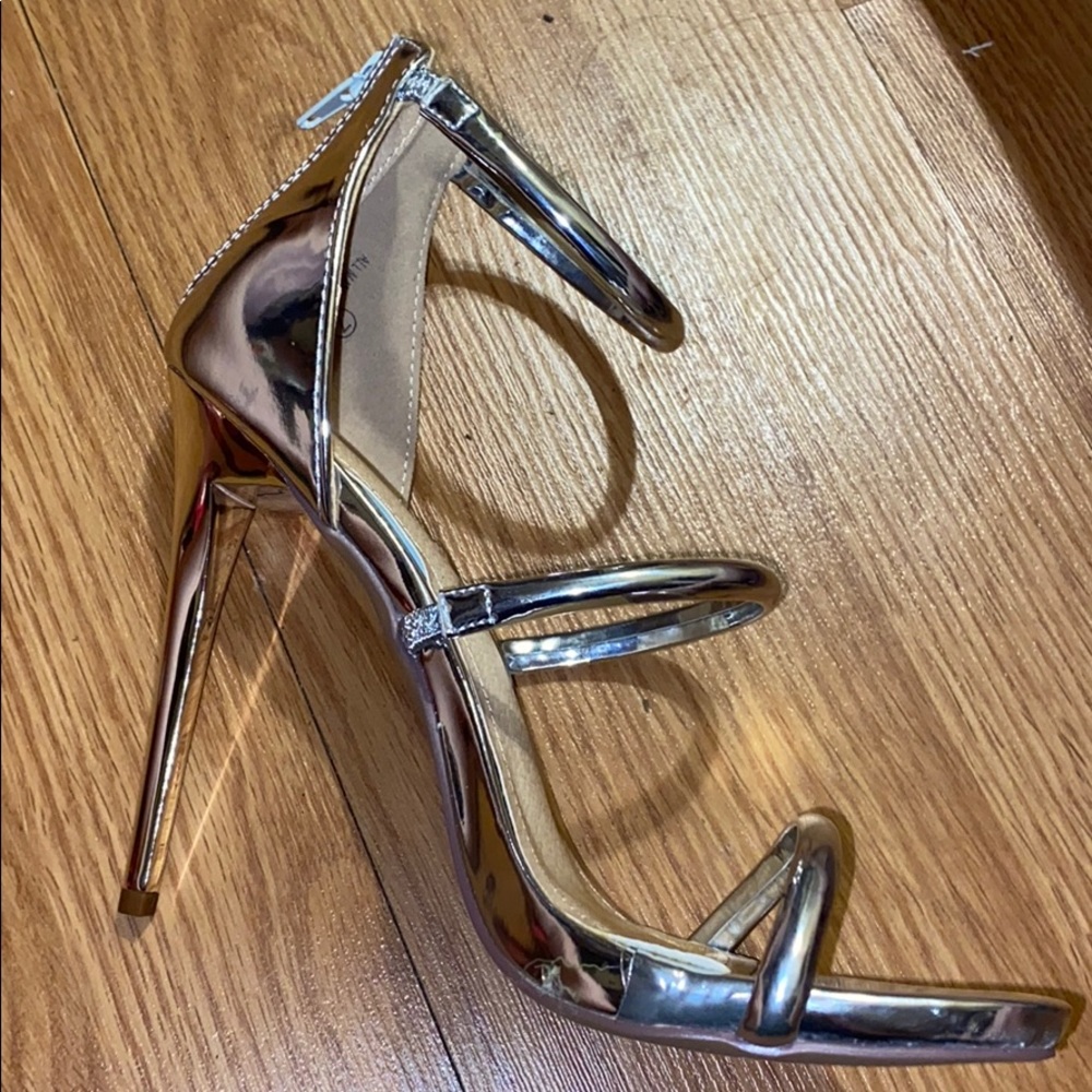 Glamorous Silver Studded Heels 👠